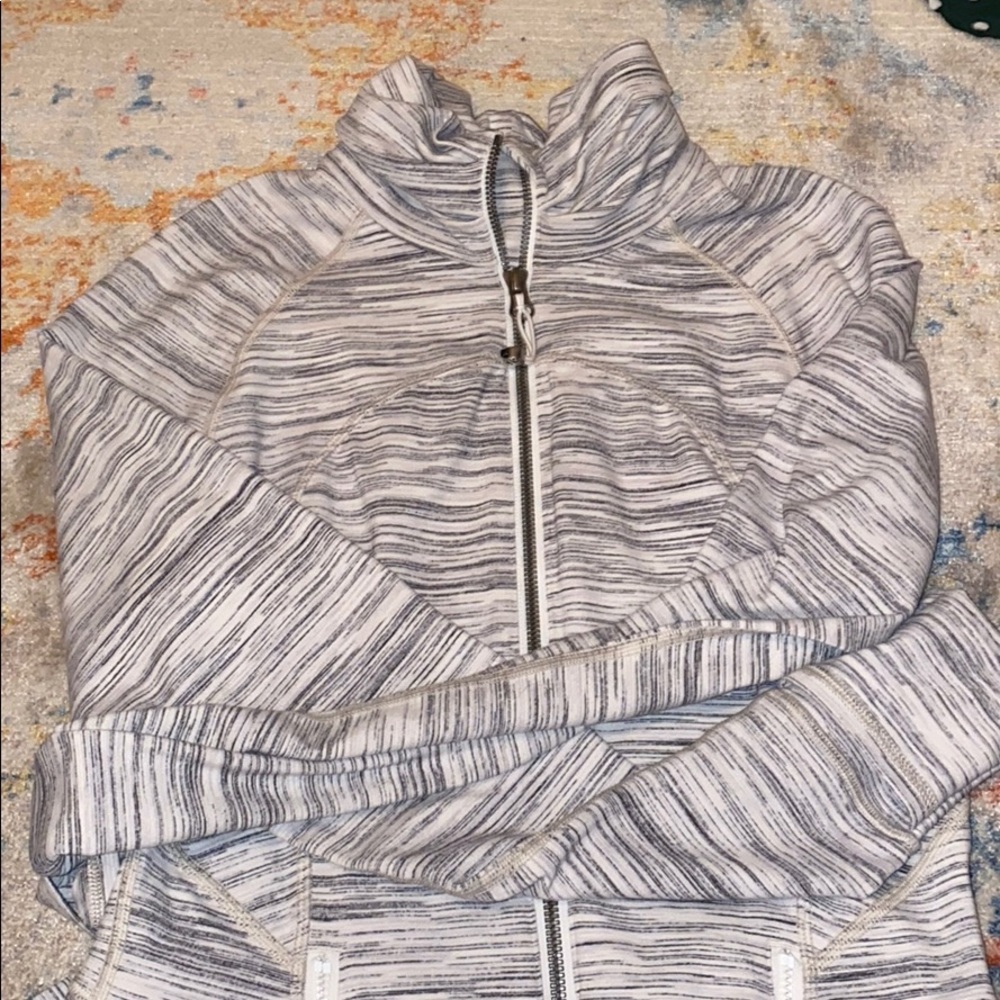 Size 4 lululemon jacket